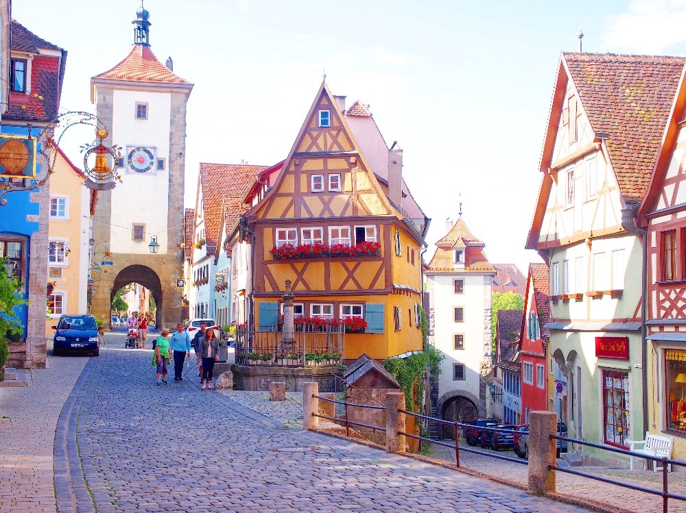 メルヘンな街並みにキュン ♡ 2泊3日 ドイツ・ロマンチック街道！ 1日目｜旅MUSE 大人の女性のための海外旅行専門WEBマガジン